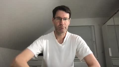 Snapshot of zzz123_cam chatting on 01/19/25, 04:04 zzz123_cam online show from 01/19/25, 04:04