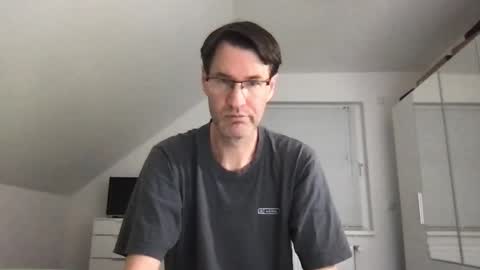 Snapshot of zzz123_cam chatting on 10/26/25, 03:40 zzz123_cam online show from 10/26/25, 03:40