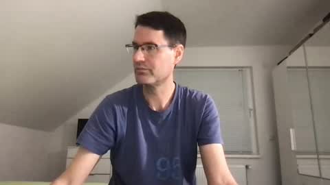 Snapshot of zzz123_cam chatting on 11/09/25, 04:16 zzz123_cam online show from 11/09/25, 04:16