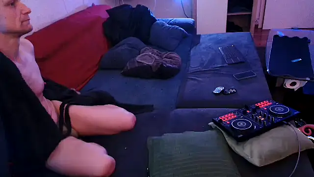 davidgntxxxxx online show from 04/21/26, 01:42