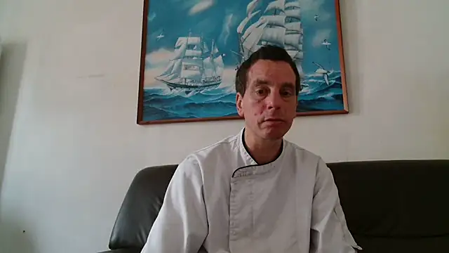 Snapshot of cloupefun chatting on 05/05/26, 05:59 cloupefun online show from 05/05/26, 05:59