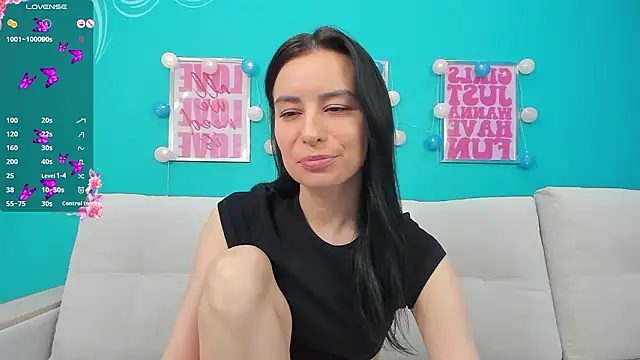 Horny Nikki  online show from 02/03/26, 08:41