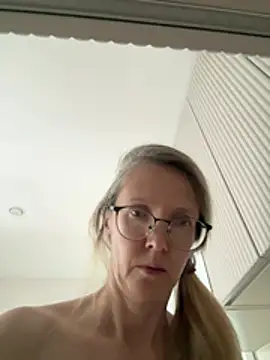 angelmommu online show from 07/11/26, 07:11