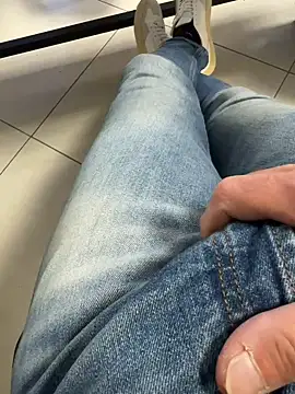 Snapshot of buodiculo chatting on 02/05/25, 04:36 buodiculo online show from 02/05/25, 04:36