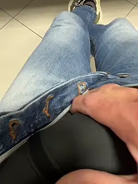 Snapshot of buodiculo chatting on 02/11/25, 05:18 buodiculo online show from 02/11/25, 05:18