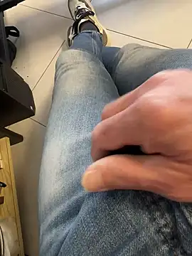 Snapshot of buodiculo chatting on 03/14/25, 10:07 buodiculo online show from 03/14/25, 10:07