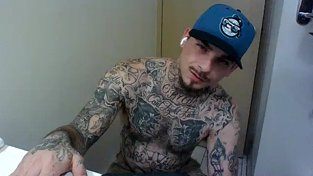 Snapshot of DADDY_KANE8--- chatting on 01/07/25, 12:24 DADDY KANE8--- online show from 01/07/25, 12:24