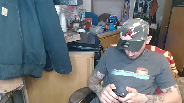 Snapshot of DADDY_KANE8--- chatting on 03/20/25, 10:40 DADDY KANE8--- online show from 03/20/25, 10:40