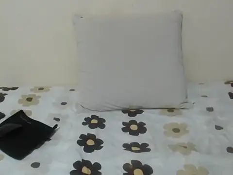 Snapshot of queen__ebony chatting on 03/15/25, 06:54 queen  ebony online show from 03/15/25, 06:54