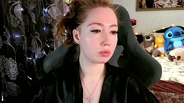 TinaBrook online show from 03/25/26, 05:02