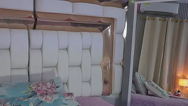 kinkylittlegirll online show from 04/22/26, 02:47