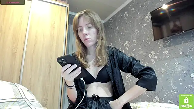 Kalisee  online show from 11/18/25, 08:52