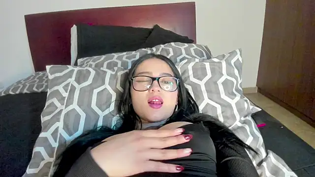 Hott Hanna online show from 10/18/25, 06:48