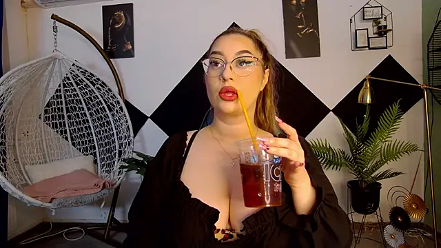 Katewalker  online show from 07/10/26, 07:05