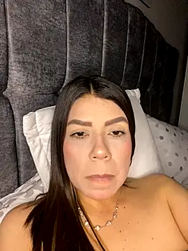 martina contreras online show from 12/04/25, 09:07