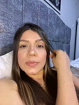 martina contreras online show from 12/19/25, 03:13