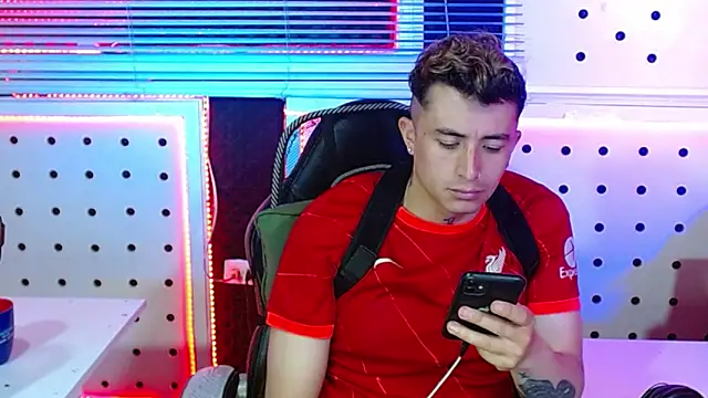 Darko0717 online show from 11/06/25, 12:33