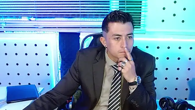 Darko0717 online show from 12/04/25, 12:47