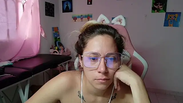 MommyMiaWs online show from 01/19/26, 03:49