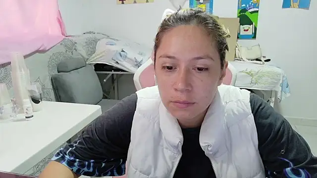 Snapshot of MommyMiaWs chatting on 05/06/26, 02:55 MommyMiaWs online show from 05/06/26, 02:55