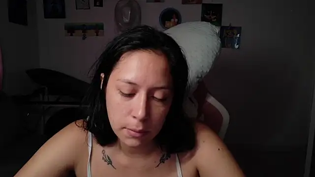Snapshot of MommyMiaWs chatting on 06/16/26, 01:47 MommyMiaWs online show from 06/16/26, 01:47