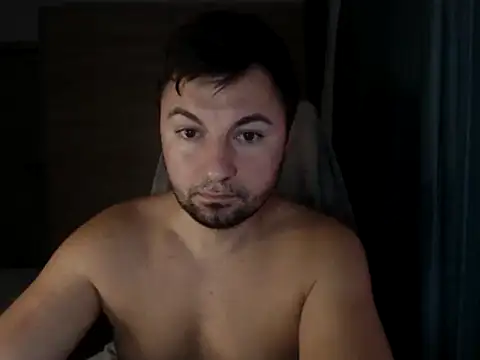 Snapshot of HankMalone chatting on 10/18/25, 02:47 HankMalone online show from 10/18/25, 02:47