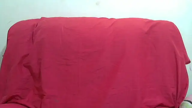 sluttylaura21 online show from 02/19/25, 06:00
