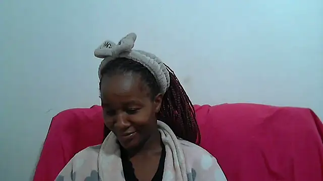 sluttylaura21 online show from 02/20/25, 06:17