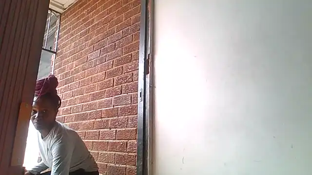 sluttylaura21 online show from 02/22/25, 01:35