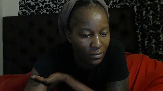 sluttylaura21 online show from 03/10/25, 03:23