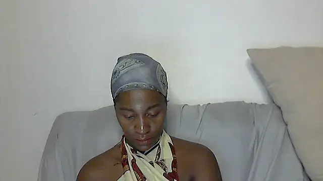 sluttylaura21 online show from 03/13/25, 04:27