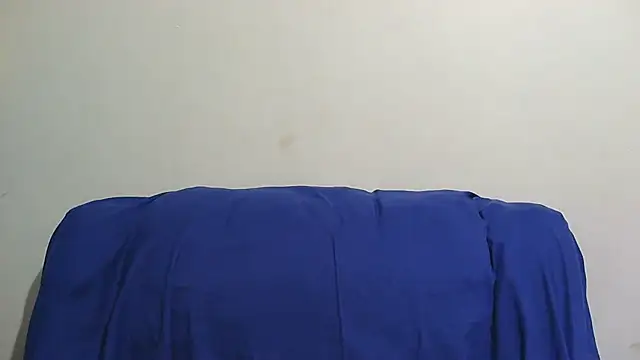 sluttylaura21 online show from 10/29/25, 05:04