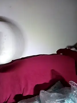 sluttylaura21 online show from 02/08/26, 12:03