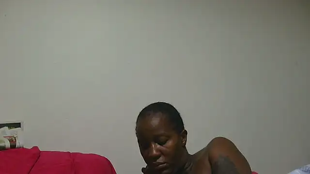 sluttylaura21 online show from 02/25/26, 04:22