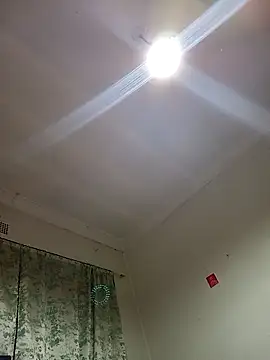 sluttylaura21 online show from 04/18/26, 08:09