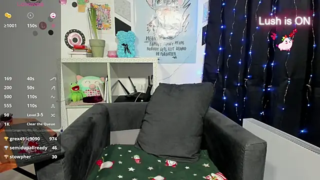 Snapshot of alexysgray chatting on 12/08/24, 05:01 alexysgray online show from 12/08/24, 05:01