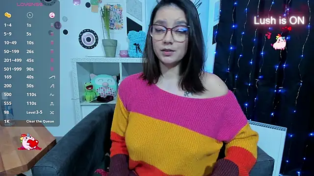 Snapshot of alexysgray chatting on 12/11/24, 02:11 alexysgray online show from 12/11/24, 02:11