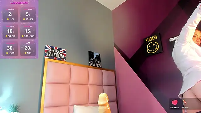 Snapshot of samanthaanderson_ chatting on 02/11/25, 08:31 samanthaanderson  online show from 02/11/25, 08:31