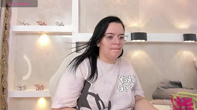 anette cooper online show from 11/12/25, 03:29