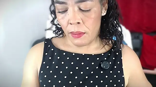 Abril Beltran  online show from 10/09/25, 10:30