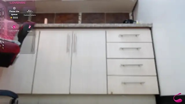 Abril Beltran  online show from 11/03/25, 10:42