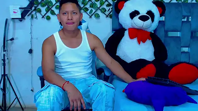 Snapshot of Hakim_prettynigg chatting on 04/02/26, 10:07 Hakim prettynigg online show from 04/02/26, 10:07