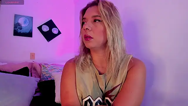 Gaia Stone online show from 12/05/25, 10:13