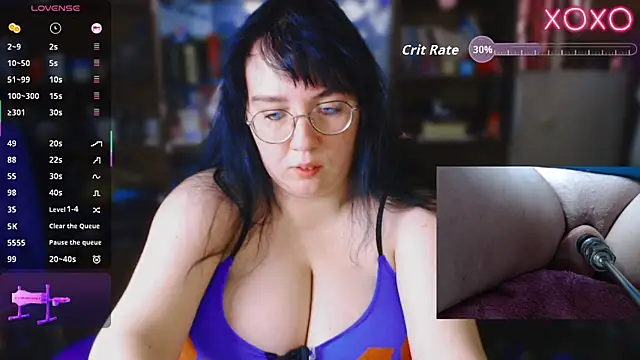 Snapshot of LeonaHarrison chatting on 10/25/25, 10:34 LeonaHarrison online show from 10/25/25, 10:34