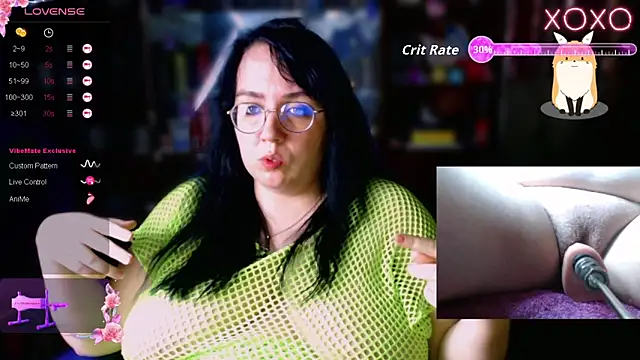 Snapshot of LeonaHarrison chatting on 10/28/25, 06:43 LeonaHarrison online show from 10/28/25, 06:43