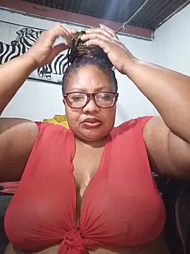 Snapshot of YELLOW_BONE chatting on 05/15/26, 08:49 YELLOW BONE online show from 05/15/26, 08:49