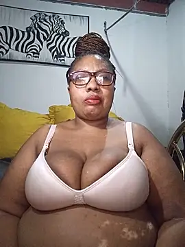 Snapshot of YELLOW_BONE chatting on 05/23/26, 08:57 YELLOW BONE online show from 05/23/26, 08:57