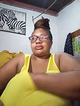 Snapshot of YELLOW_BONE chatting on 05/27/26, 08:06 YELLOW BONE online show from 05/27/26, 08:06