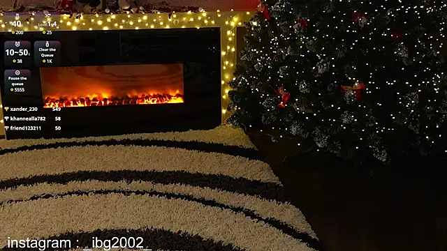Snapshot of Masha_2002 chatting on 12/25/24, 04:12 Masha 2002 online show from 12/25/24, 04:12