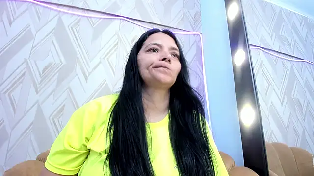 veronica salas online show from 02/18/25, 08:58